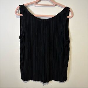 theory black tank top size large